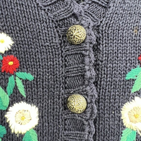 Jennifer & Company Knit Blue Floral Embroidered Sweater Jacket woman's size smal - Picture 4 of 15